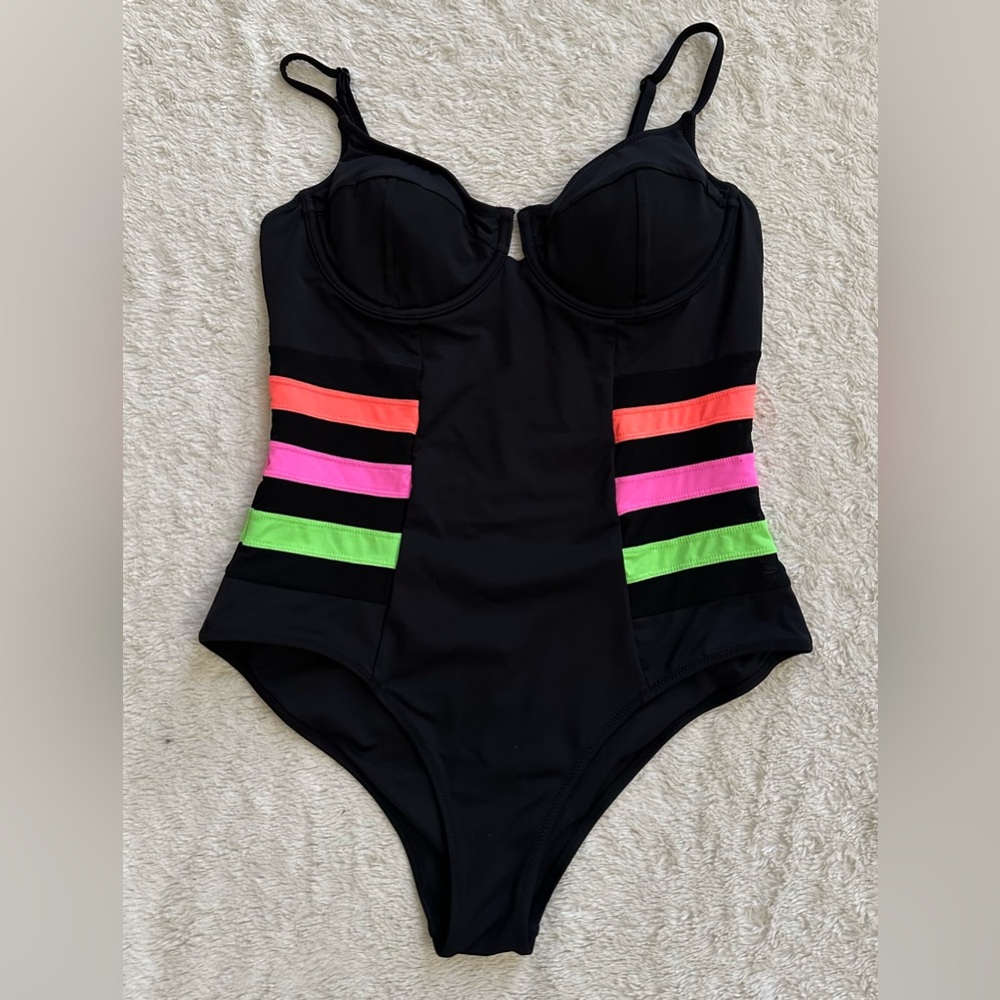 Vetchy MONTEGO Underwire Mesh Swimsuit - Picture 9 of 12